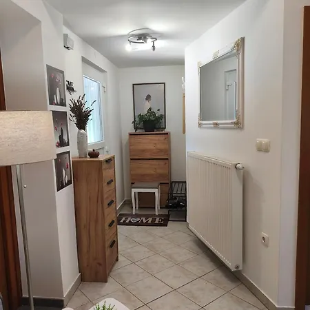 Διαμέρισμα Apartma Ariana Loče pri Poljčanah