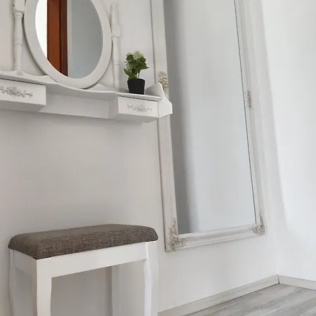 Apartma Ariana Διαμέρισμα *