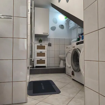 Apartma Ariana Διαμέρισμα *