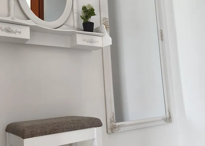 Apartma Ariana Lejlighed *